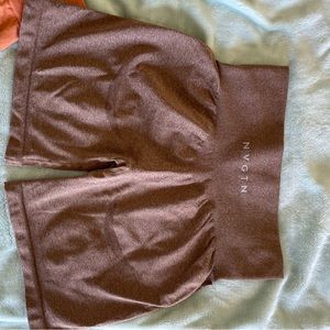 Nvgtn pro shorts burnt orange/Nvgtn mocha contour shorts/Nvgtn apex sports bra
